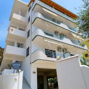 Hotel White