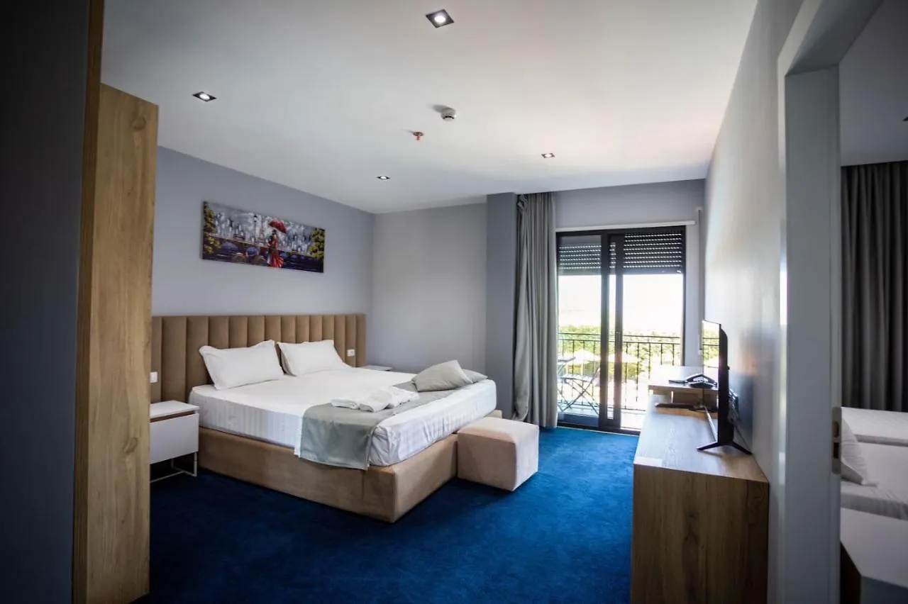 Nuevo Deluxe Hotel Shengjin 4*,
