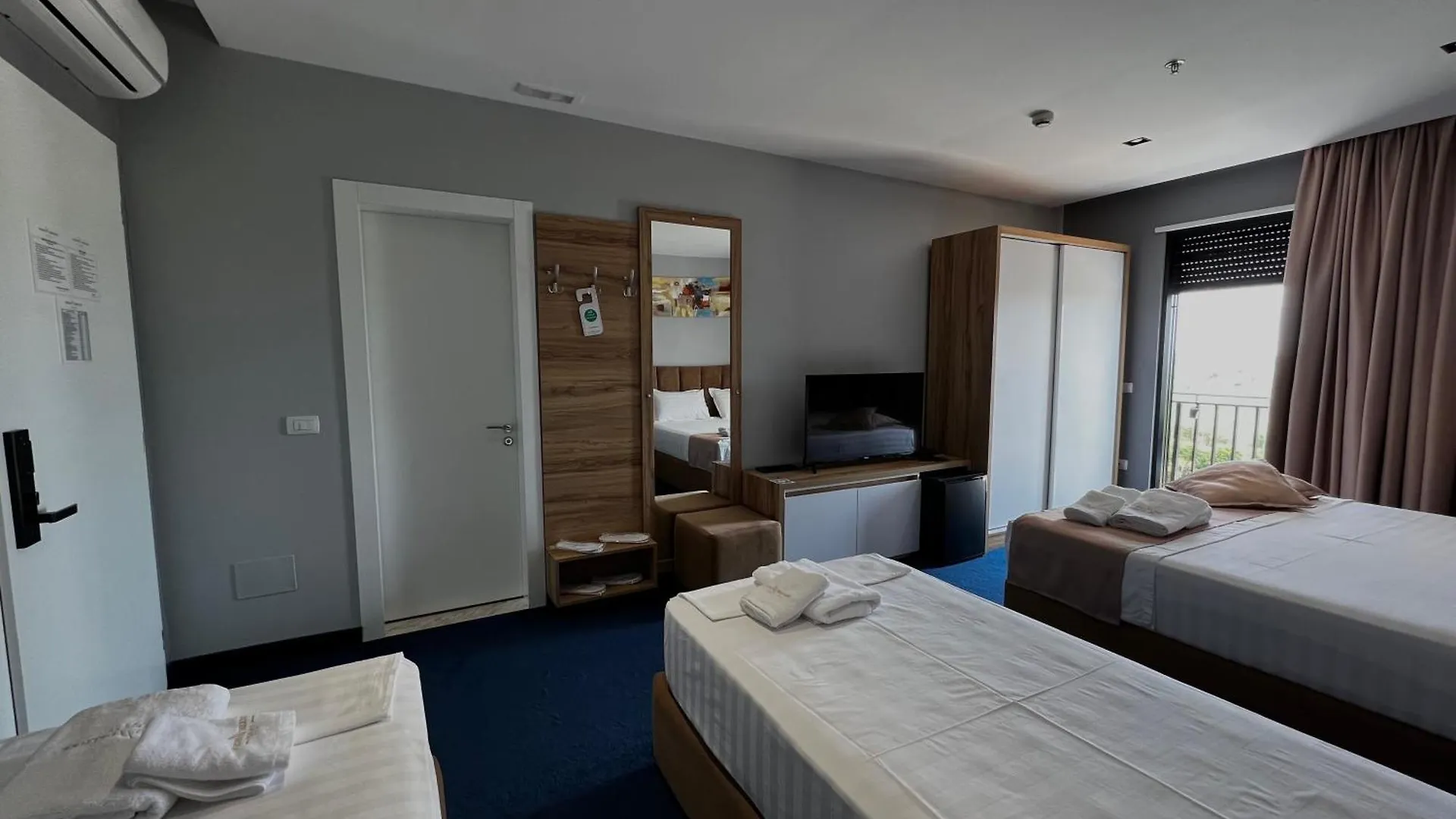 Nuevo Deluxe Hotel Shengjin